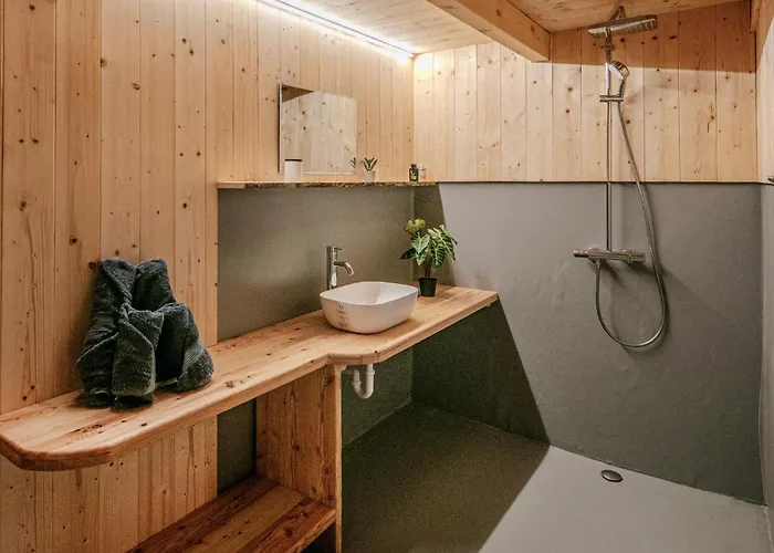 In بيت للعطل ستاينز