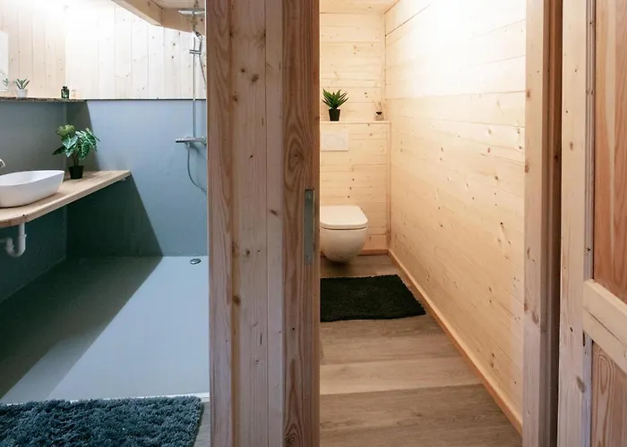 In بيت للعطل